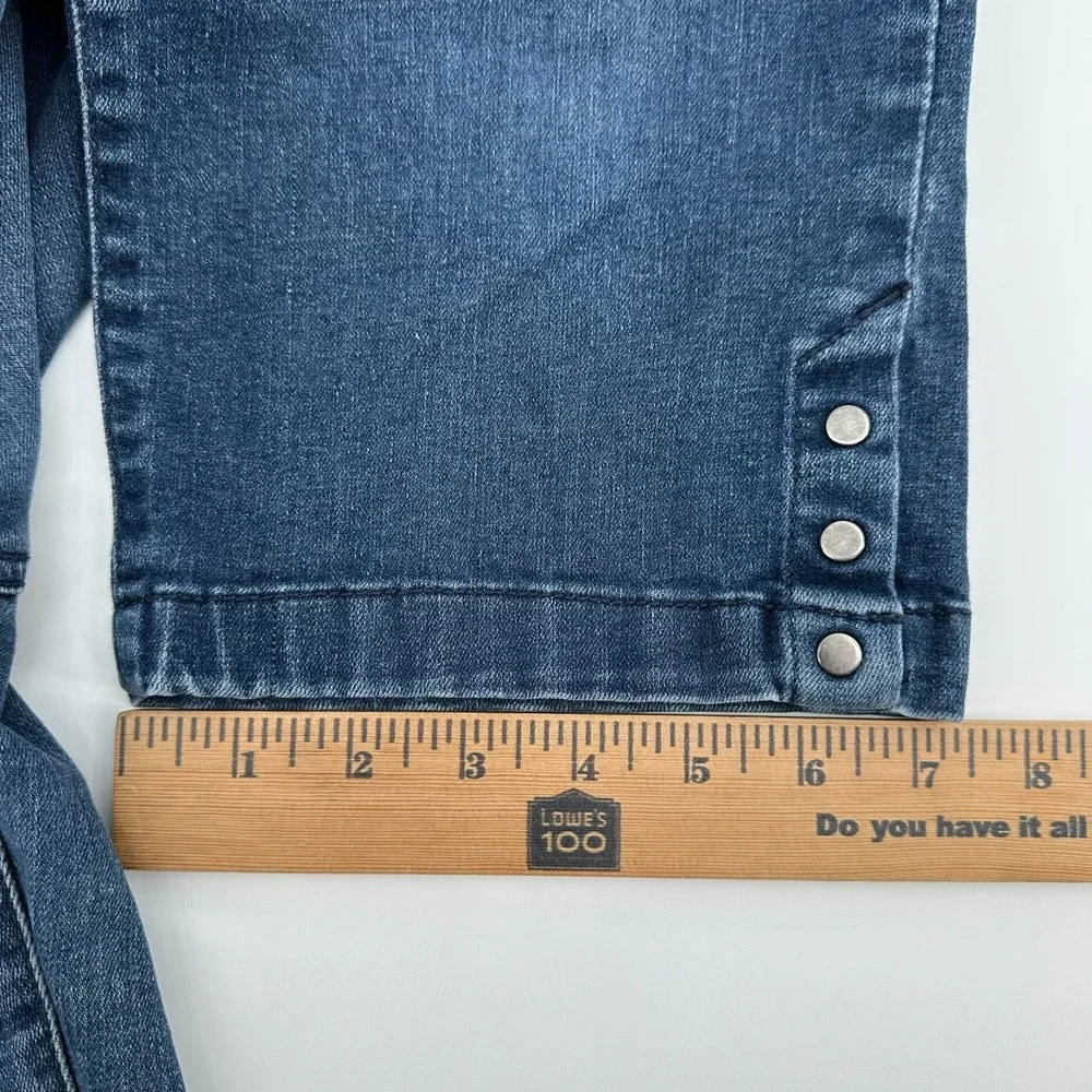 Croft & Barrow Capri Jeans Womens 12 Blue Denim Medium Wash Stretch Comfort